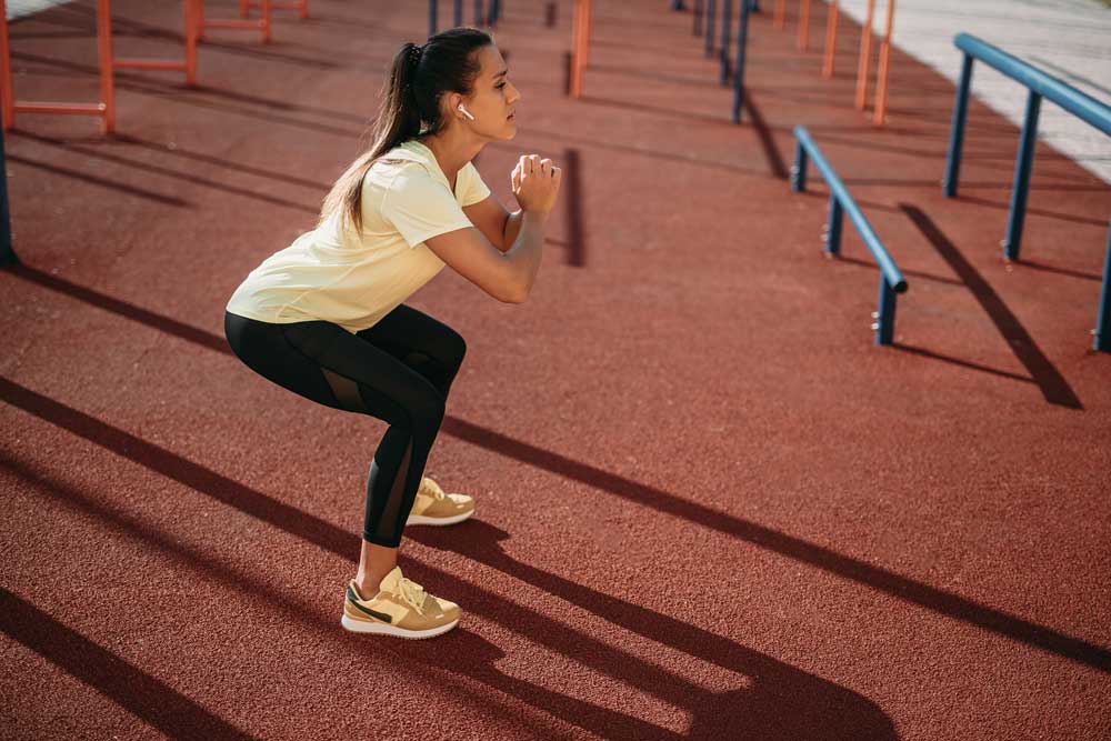 Air-squat-2 Bulgarian split squat